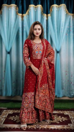 Three pices এর ছবি